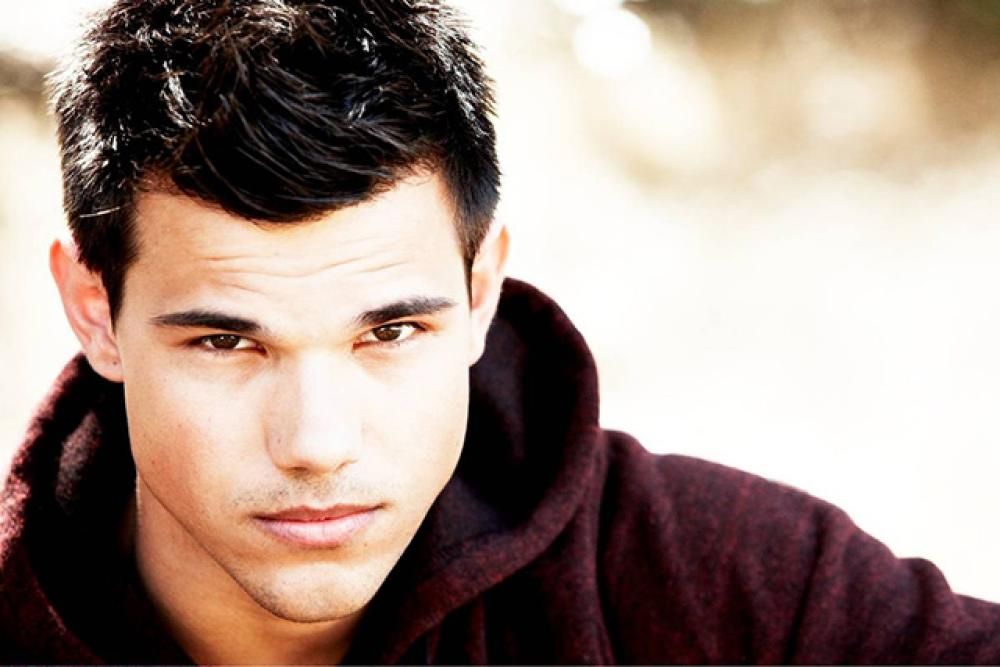 1462279957063jpg--13__taylor_lautner__
