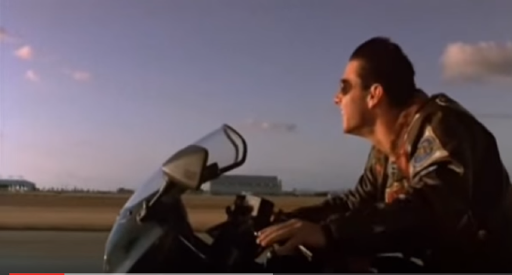 1463395526010png--1__tom_cruise_non_sapeva_andare_in_moto_
