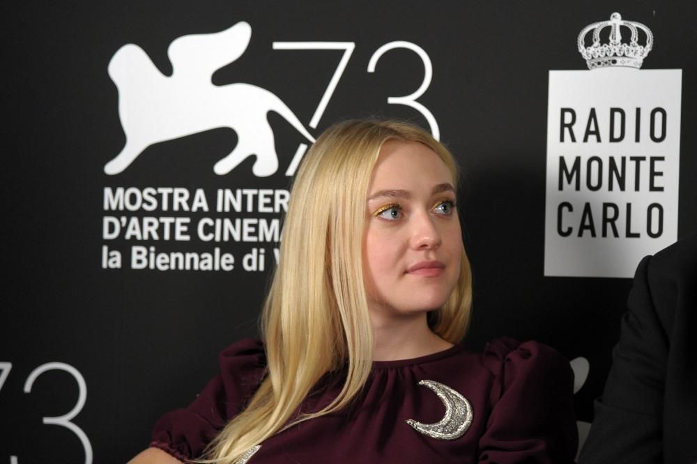1472916152983JPG--dakota_fanning_