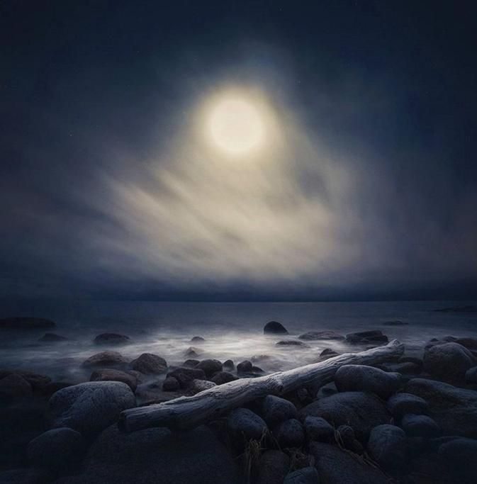 1487925223148jpg--1__luce_dalla_schiuma_del_mare