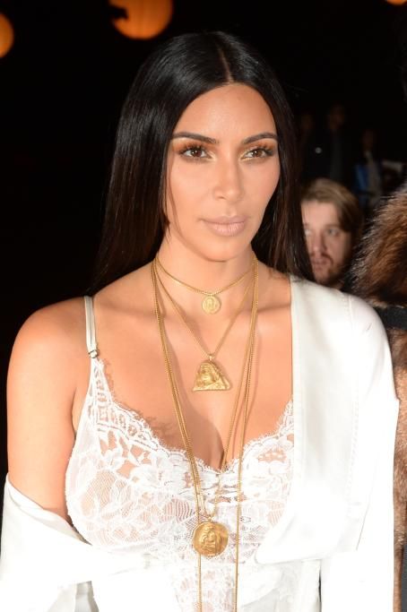1480325547223jpg--kim_kardashian