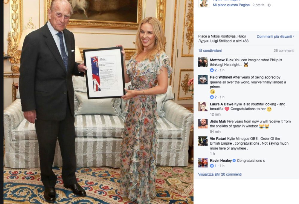 Kylie Minogue con il Principe Filippo al castello di Windsor