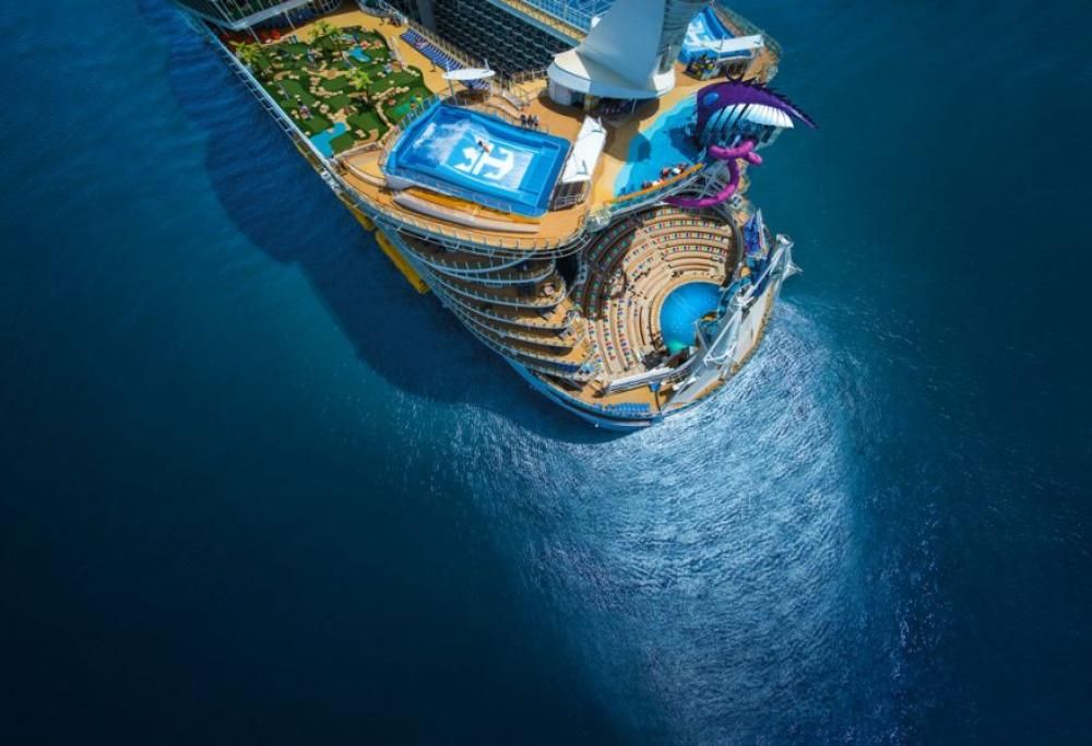 La nave da crociera più grande del mondo? Porta 6.870 passeggeri e 2.100 membri dell’equipaggio!