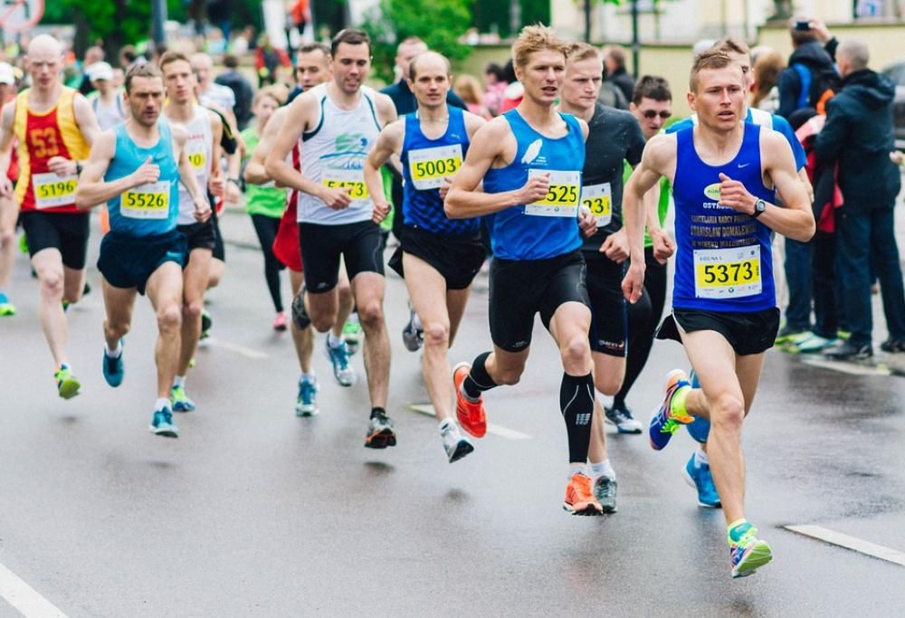 Maratona di Londra: 59enne italiano batte l’oro olimpico, ma …