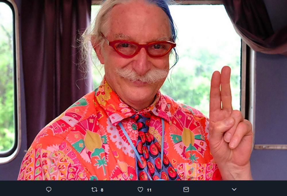 Tanti auguri a Patch Adams, oggi il medico-clown compie 73 anni!