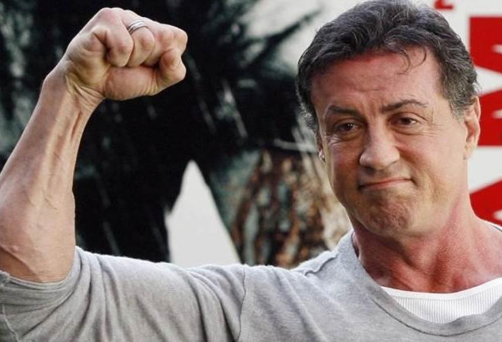 Sylvester Stallone si allena in vista di Rambo 5.