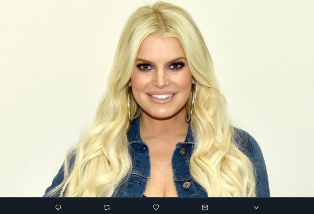 Jessica Simpson di nuovo incinta: l’annuncio via Instagram