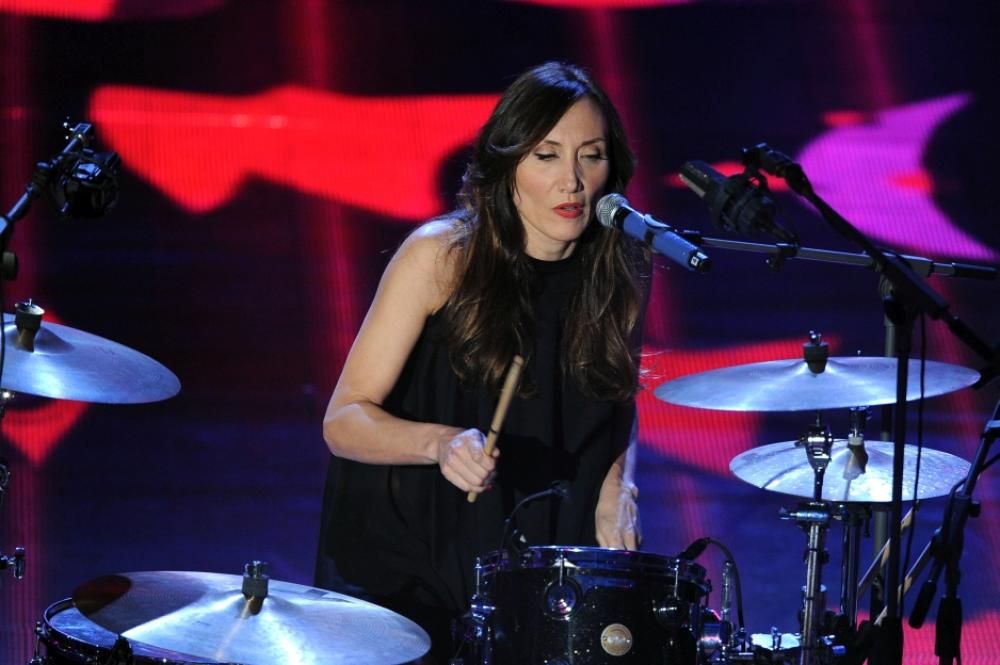 19-Marina-Rei-si-esibisce-con-Riccardo-Sinigallia-2jpg--festival_di_sanremo