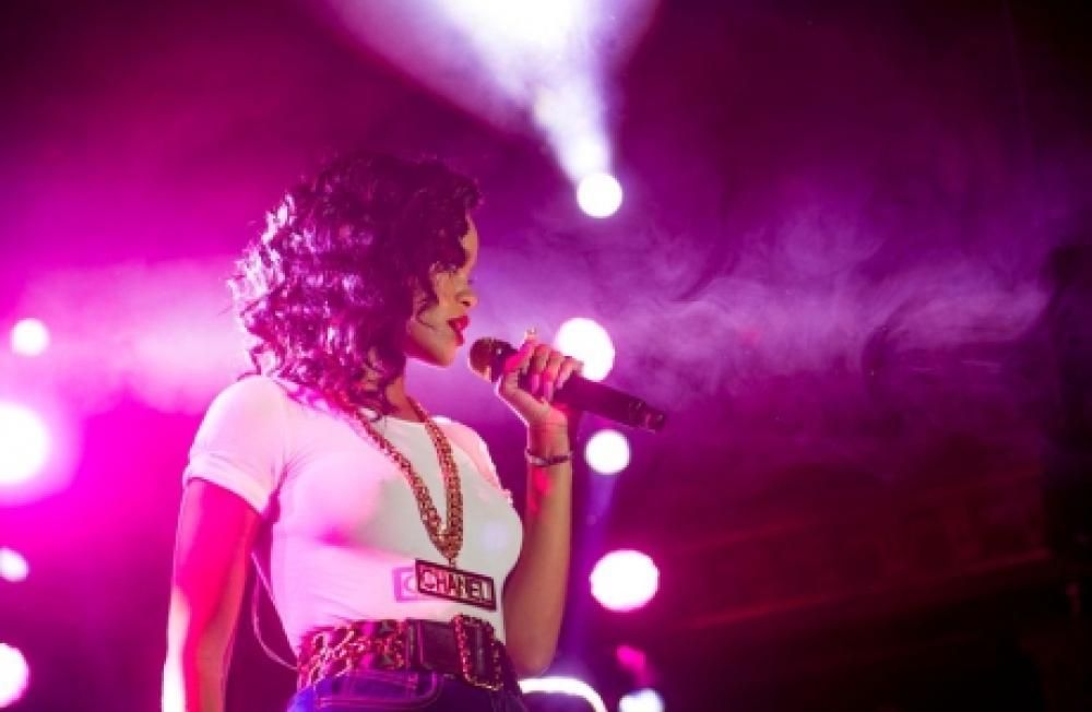 191jpg--rihanna_777_tour__stoccolma
