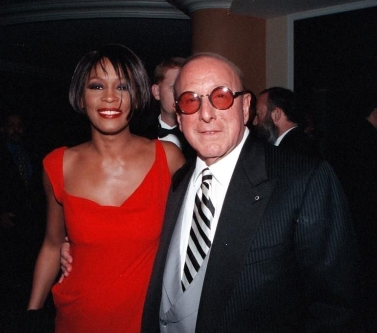 1999-DWF15-648418jpg--whitney_houston
