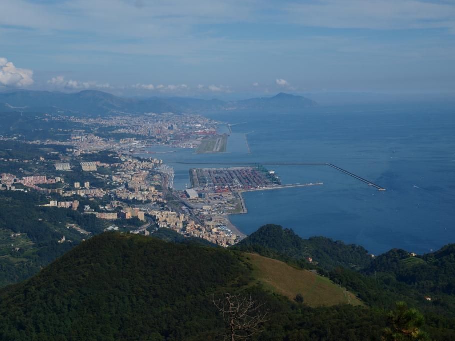 _1__Genova_dal_Parco_del_Beigua_foto_EMonaci-1594800556087jpg--