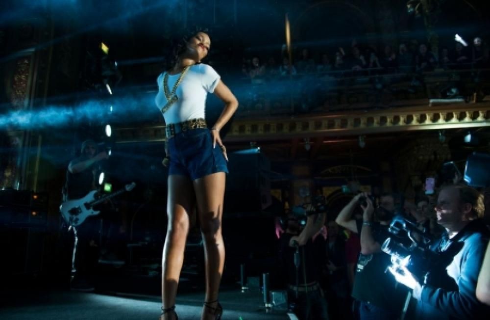 23jpg--rihanna_777_tour__stoccolma