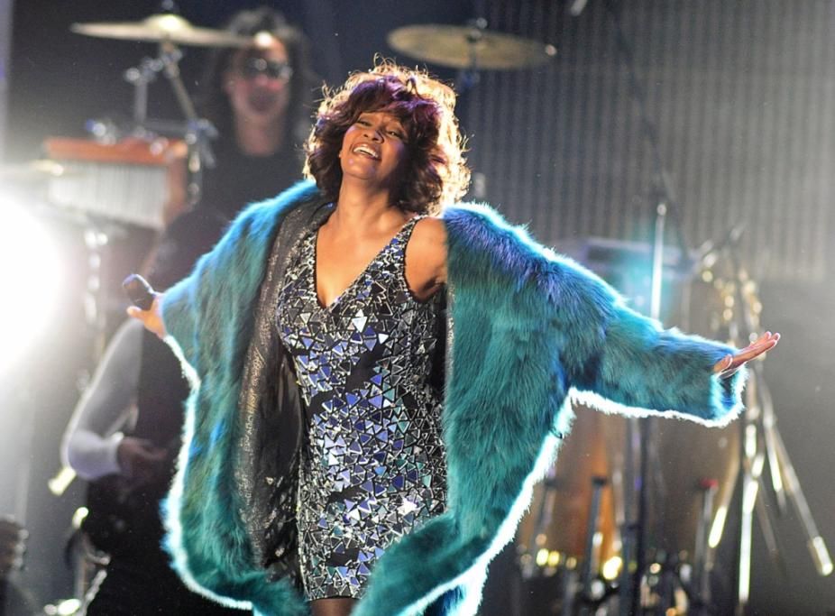 2009-42-23968810jpg--_whitney_houston_