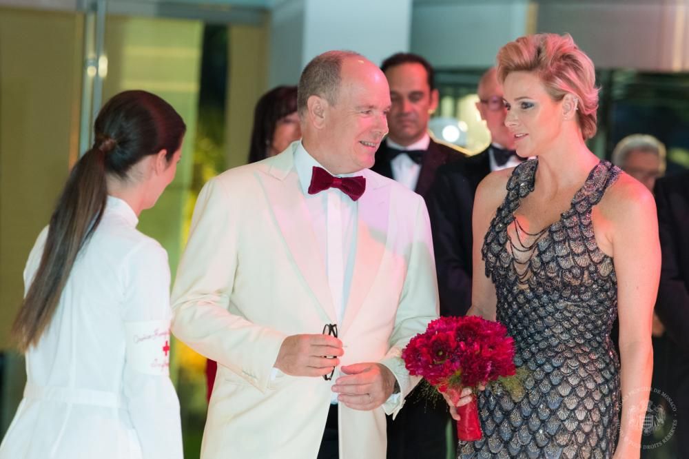 2018_Principe_Alberto_II__Principessa_Charlene_029_Villard-Mathon-PALAIS_PRINCIER-SBM-1689872518851jpg--