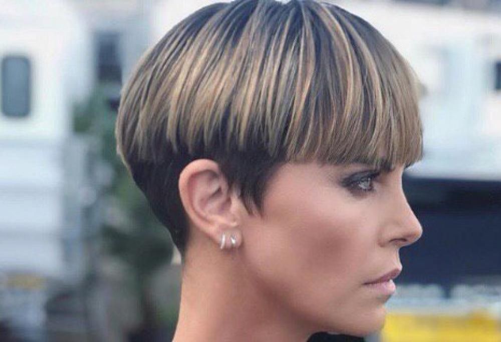 CharlizeTheron e la  sua lezione di stile