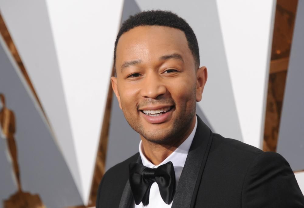 John Legend eletto uomo più sexy del mondo. E la moglie commenta così…