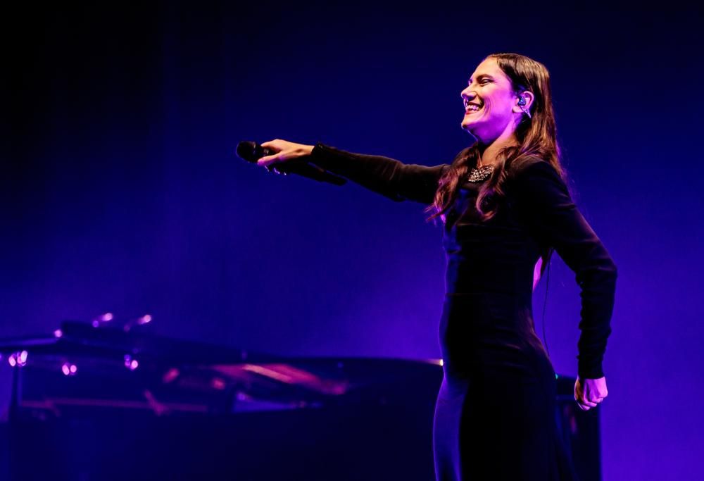 Elisa festeggia i 21 anni di Broken con un video emozionante: ecco la clip