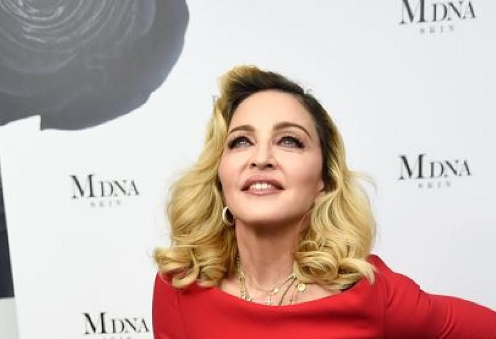 Madonna e il fidanzato a Londra: tutte le foto