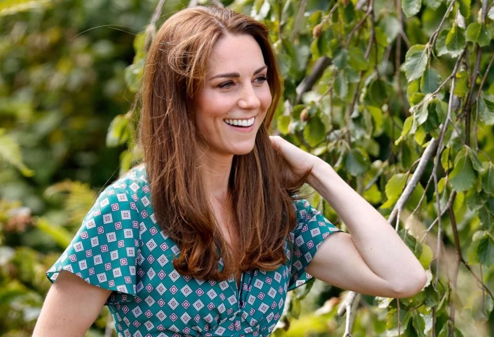 Kate Middleton: il commovente abbraccio con una ragazza malata. Le foto