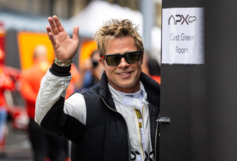 Brad Pitt alla guida di una vettura di Formula 1 in Messico