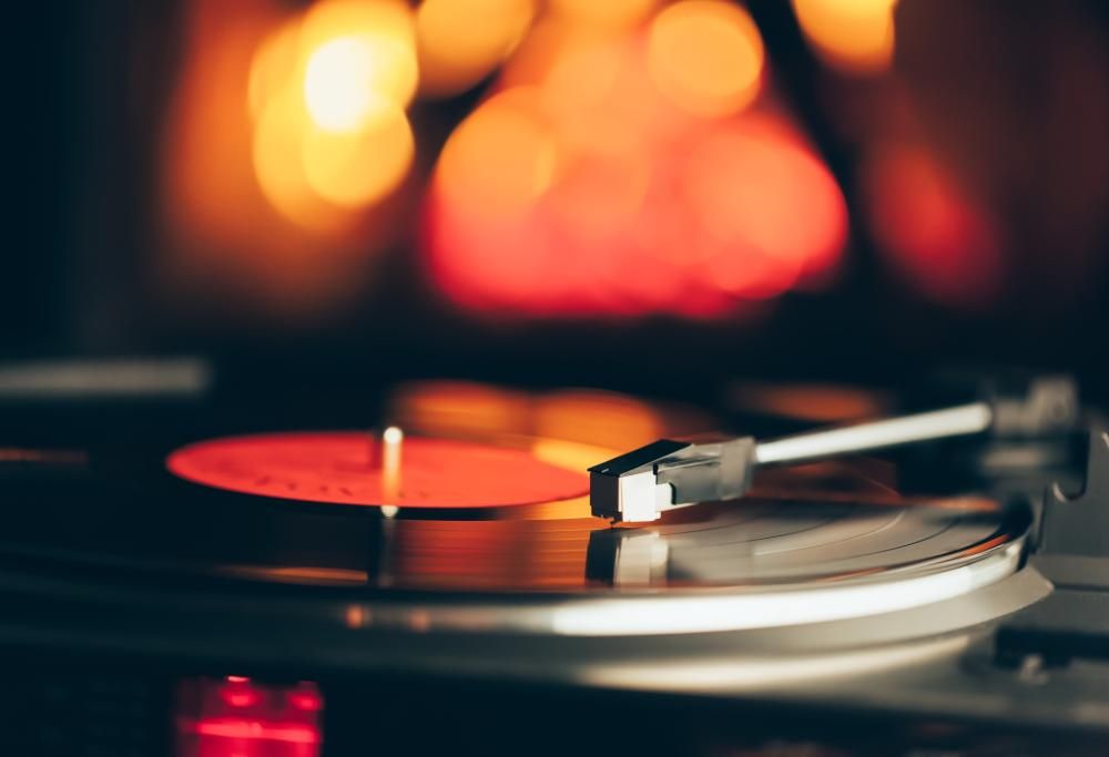 Ecco gli artisti più ascoltati in Italia su Spotify: in testa Geolier