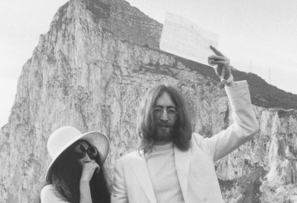 20 marzo 1969: John Lennon sposa Yoko Ono