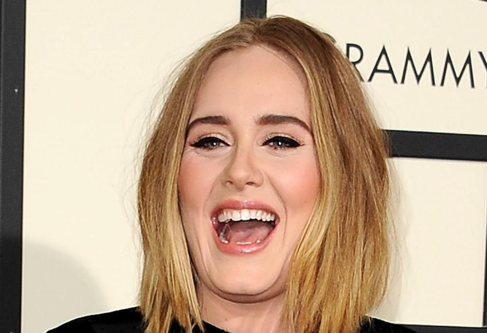 2 gennaio 2016: Adele trionfa in classifica