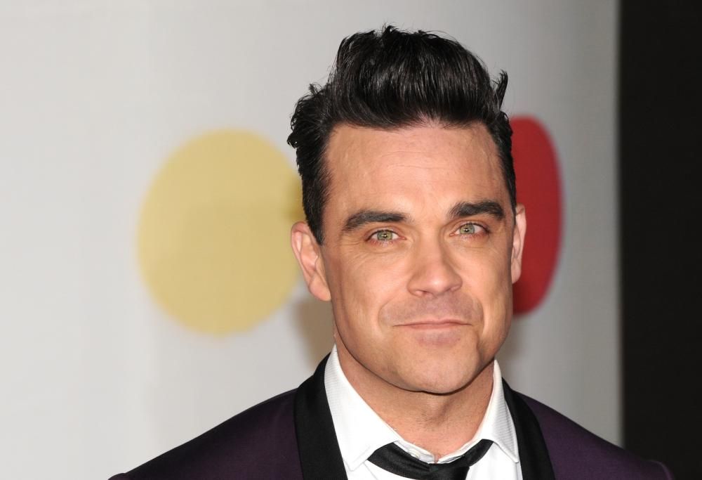 Robbie Williams svende la sua bellissima dimora inglese e il motivo è incredibile