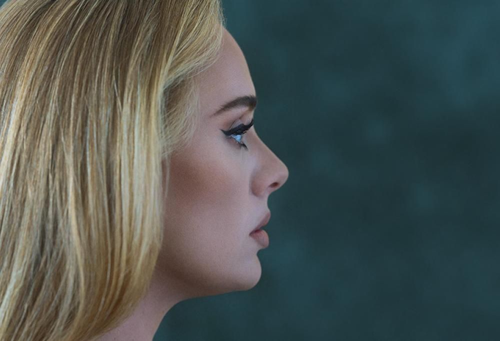 Adele rispolvera le fiabe e vince ancora!