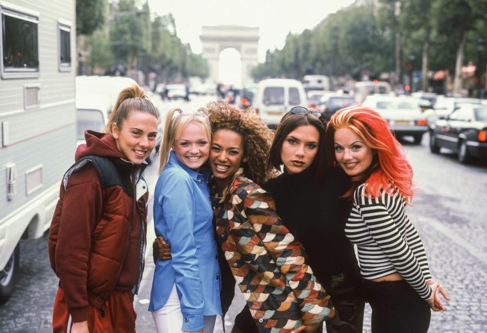 Spice Girls: i dolcissimi auguri di compleanno delle colleghe a Victoria Beckham