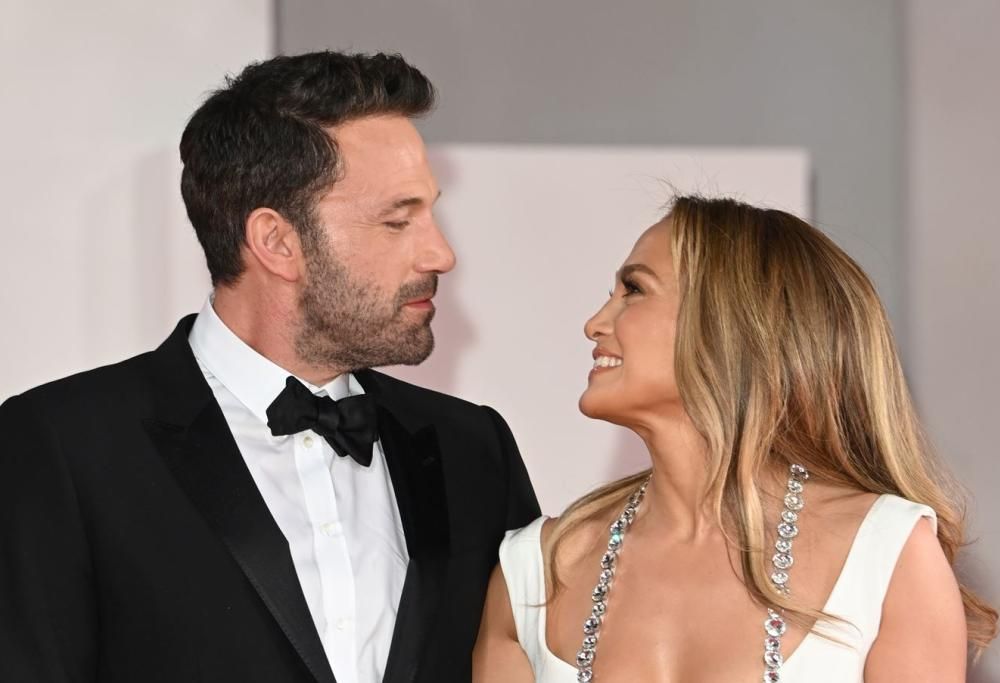 Jennifer Lopez e Ben Affleck festeggiano l’anniversario di matrimonio