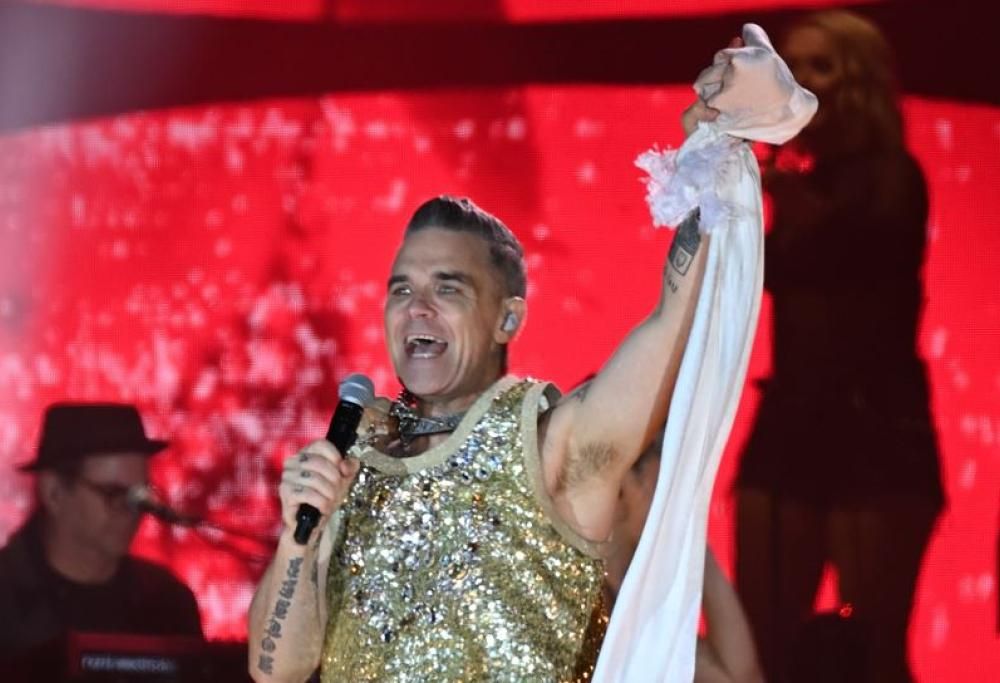 Robbie Williams: la sua storia arriva in tv. Il video