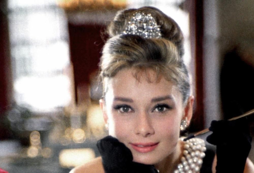 Audrey Hepburn: all’asta la collana di Vacanze romane