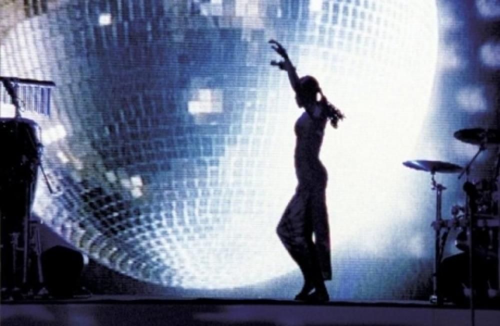 226555_11028112881_9994477881_505784_371_njpg--sade
