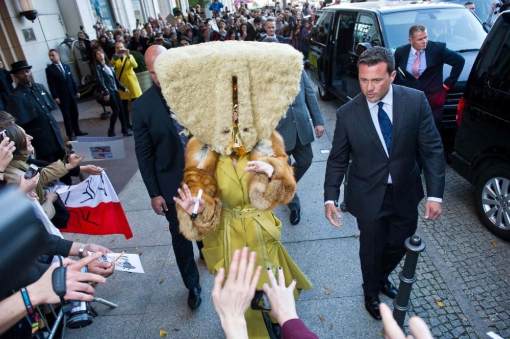 3-infophoto_2013-11-07_120359250_high_24102013_65352790jpg--lady_gaga_a_berlino