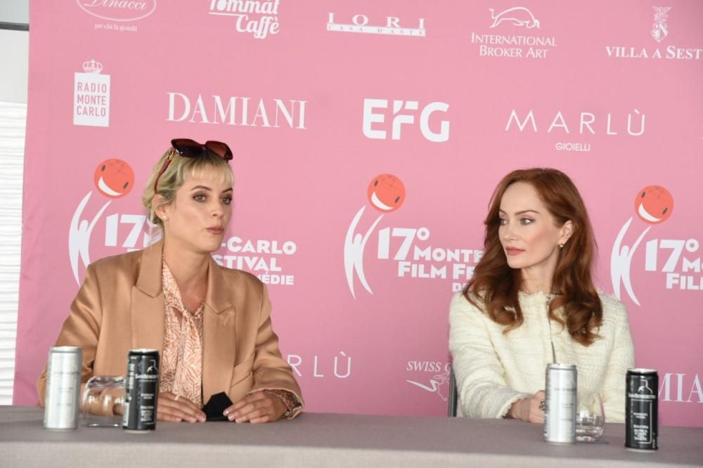 thumbnail_DSC_1929_Maggie_Civantos_Lotte_Verbeek-1602066425008jpg--