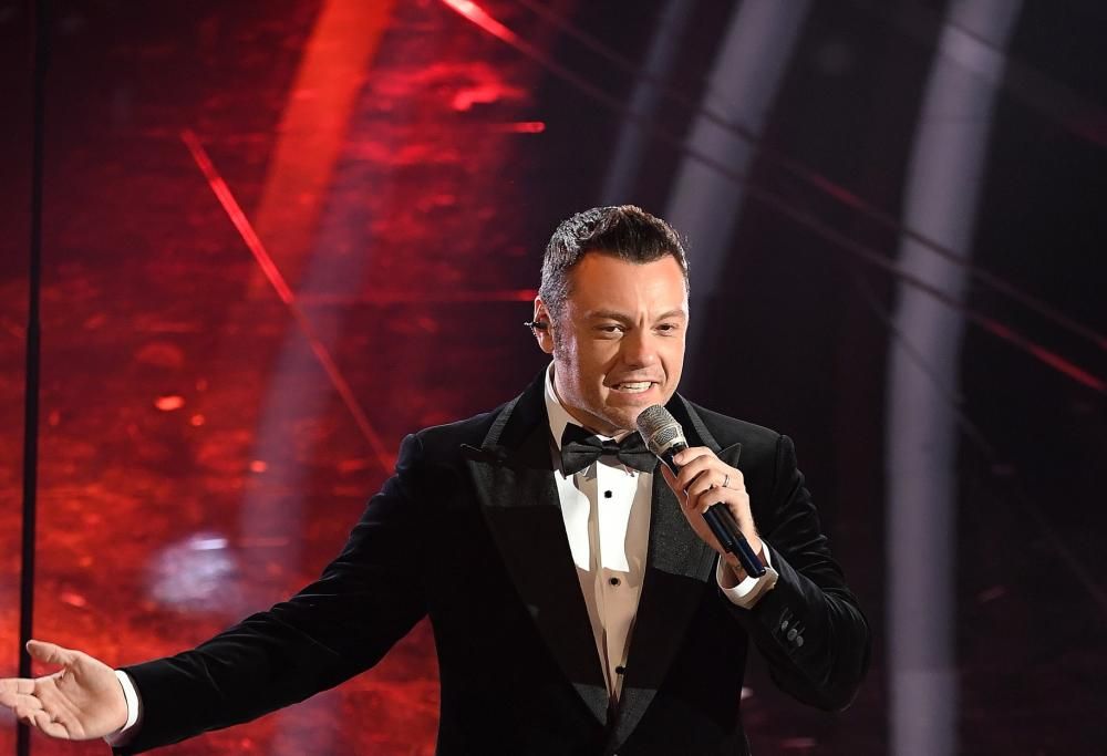 Tiziano Ferro festeggia i 20 anni di Rosso Relativo