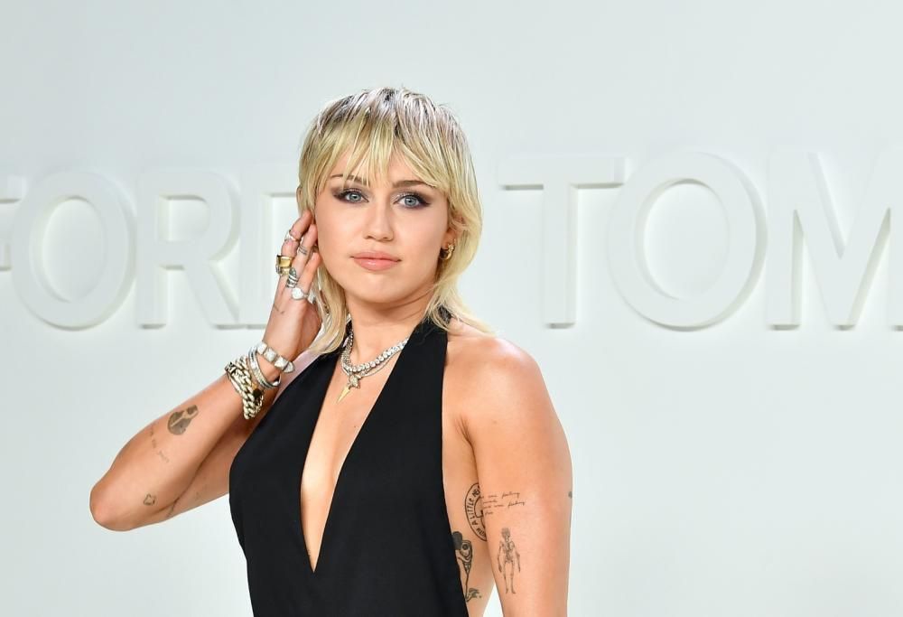 Miley Cyrus fa un bellissimo regalo a un piccolo fan