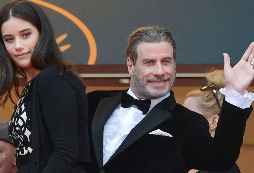 John Travolta regala alla figlia un compleanno da sogno: il video