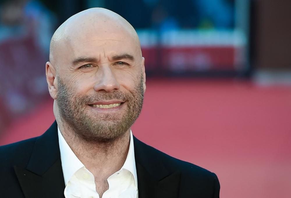 John Travolta sempre generoso: vola in aiuto  alle vittime dell’uragano Ian
