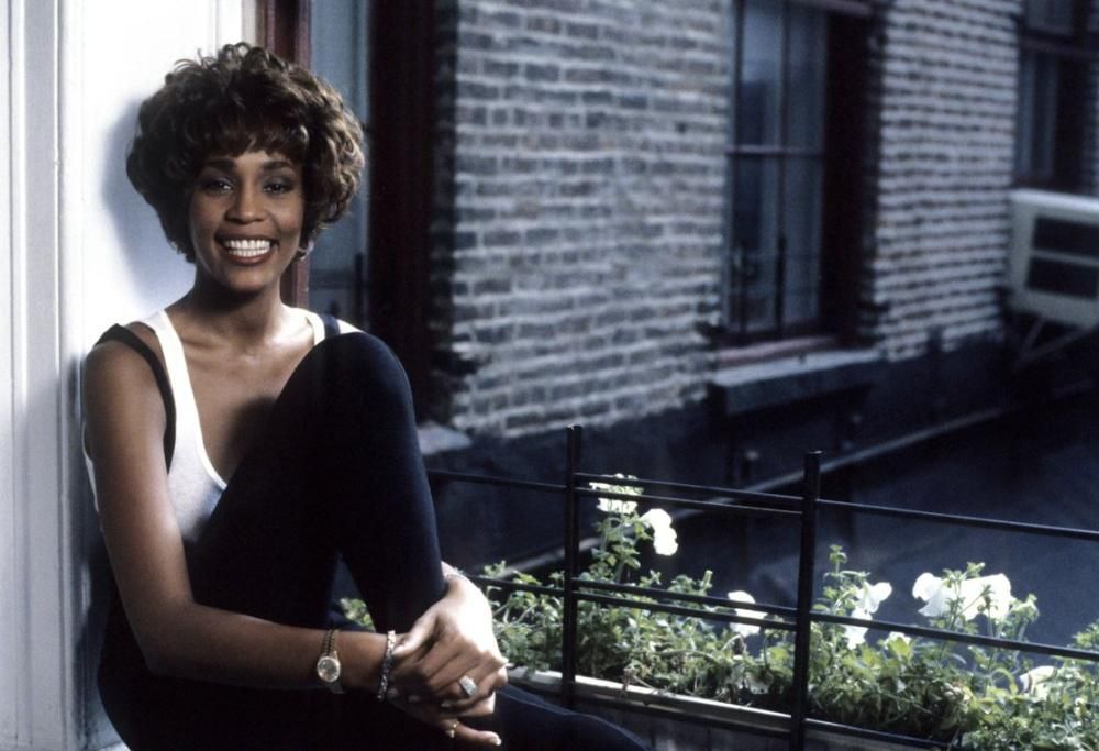 Whitney Houston: la bellissima clip che racconta come nasce una hit