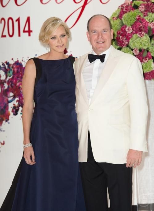 Albert-II_Charlene_14jpg--66e_gala_de_la_croix_rouge_monegasque_2014