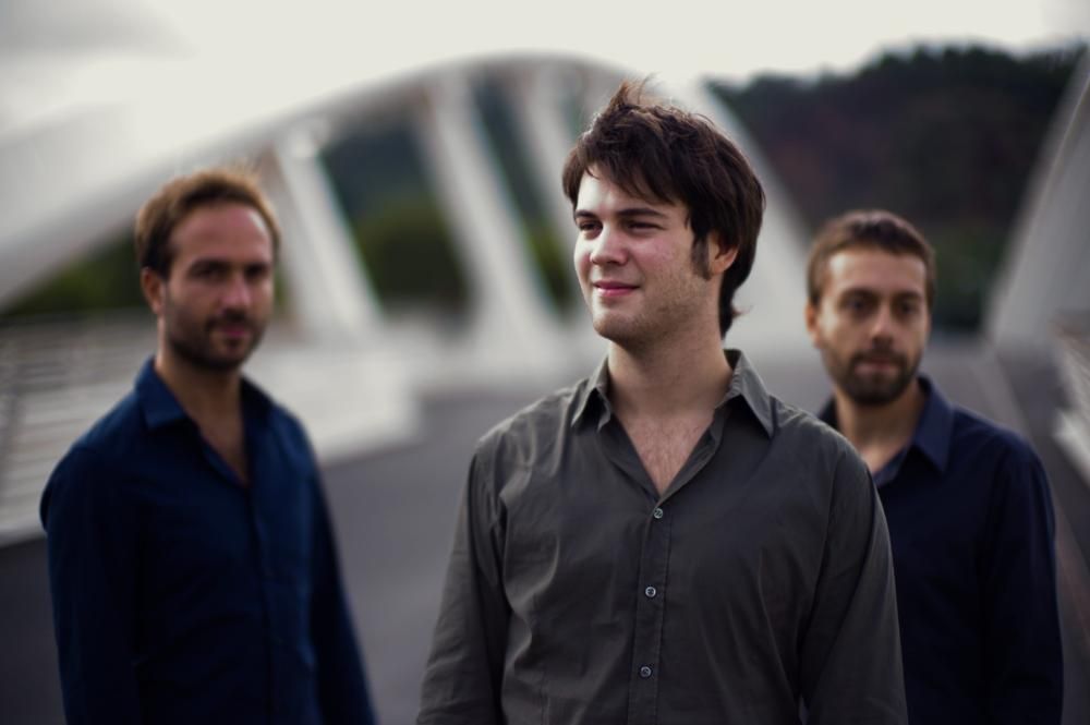 Alessandro-Lanzoni-Trio-1-scaled-1710926566753jpg--