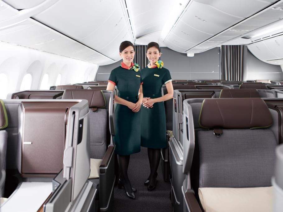 Business_Class___2_Assistenti_di_volo_-__-1738316307528jpg--