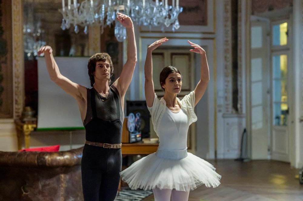 CARLA_Alessandra_Mastronardi__Leo_Dussollier__4_-1634917135140jpg--