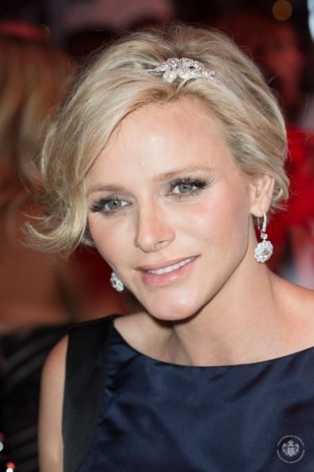 Charlene_close-up_14jpg--66e_gala_de_la_croix_rouge_monegasque_2014