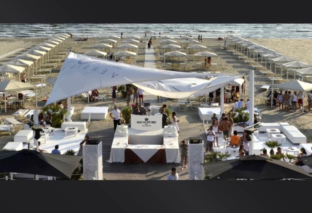 Ostras Beach Club