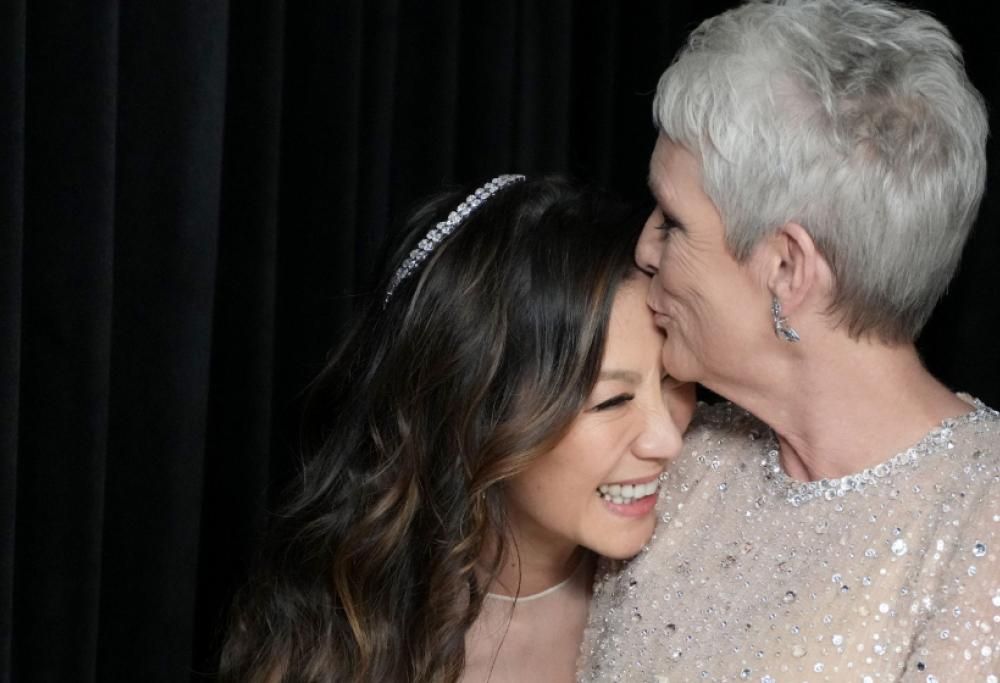 Oscar 2023: il potente messaggio rivolto alle donne dalle vincitrici Michelle Yeoh e Jamie Lee Curtis