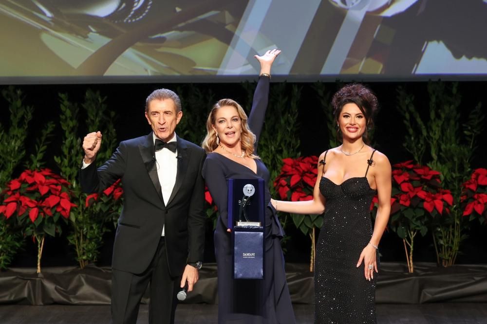 Claudia_Gerini_Award_Ezio_Greggio-Lavinia_Circeo_2T1A4561_SChiappalone-MCFF-1763370918893jpg--