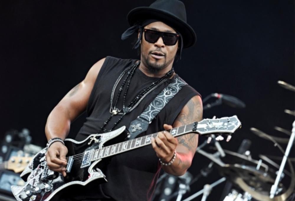 DAngelo pubblica un nuovo album